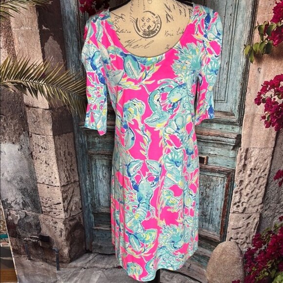 Lilly Pulitzer La Jolla Raz Berry Lobsters in Love dress, size medium, EUC - Picture 1 of 10
